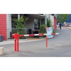 Barrière de parking levante à vérin