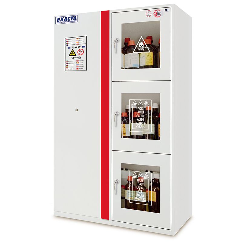 Armoire multirisques 4 portes dont 3 vitrés