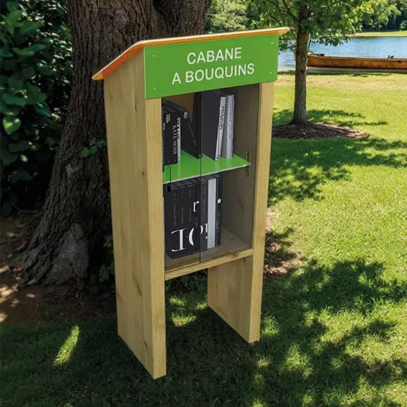 cabane à livres dans un parc