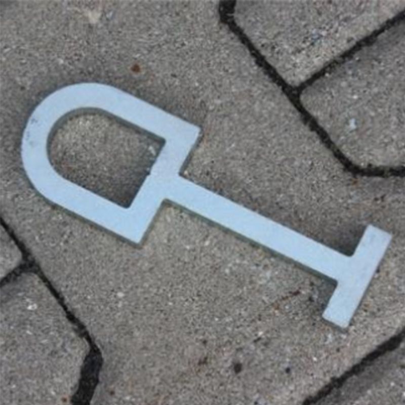clé manuelle bouche d'égout