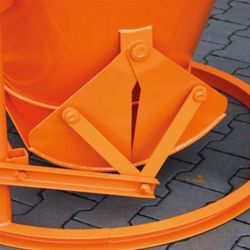 Benne à béton fond ouvrant à volant
