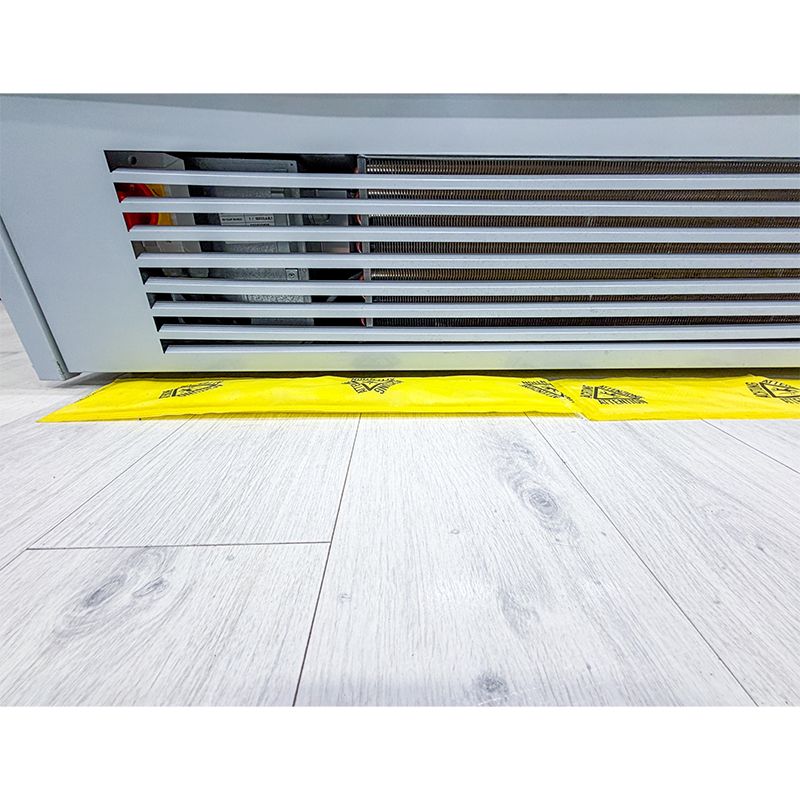 Bande absorbante SAP PIG® Essentials sous une unité de climatisation