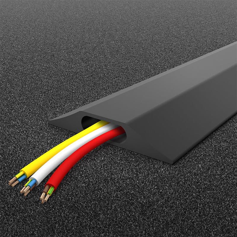 Protège câbles en PVC à section unique