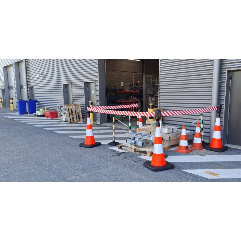 Cône de signalisation lesté classe 2 en situation