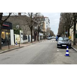 Cône lesté classe 2 90 cm en situation