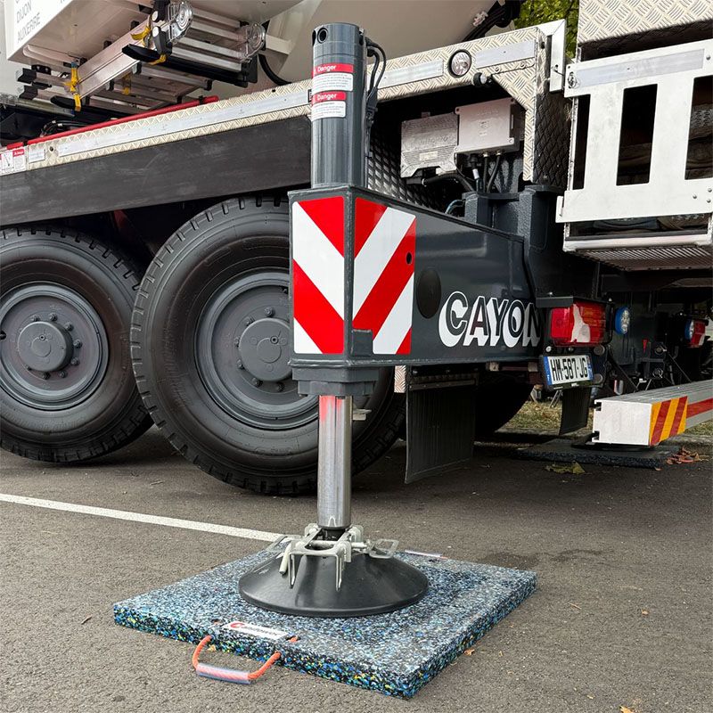 Plaque de calage carré pour grues et nacelles, Patin de calage en plastique noir incassable et imputrescible