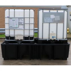 Palette de rétention plastique sans caillebotis pour 2 IBC | Bac de rétention plastique