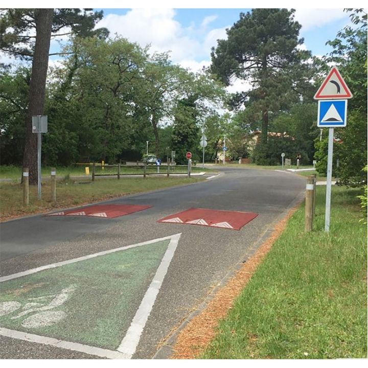 Coussin berlinois de 2 mètres à 4 éléments | Ralentisseur routier