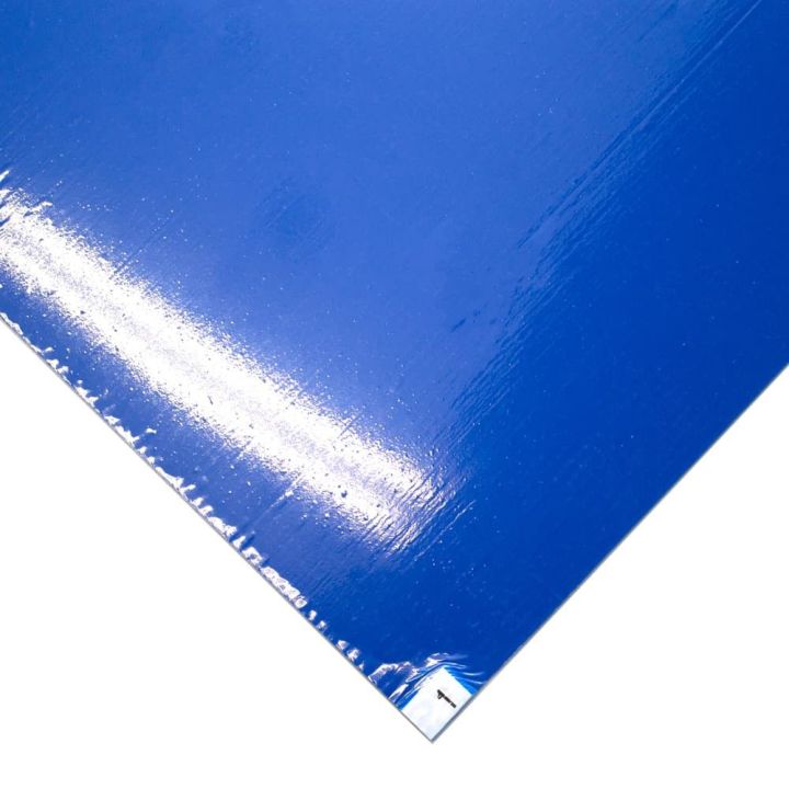 Tapis hygiénique bleu à feuilles jetables en milieu hospitalier, laboratoire pour capturer les salissures.
