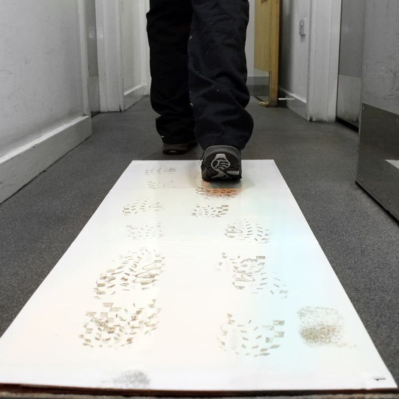 Tapis anti-contamination à feuilles jetables en milieu hospitalier, laboratoire et salles blanches Tapis anti-contamination à feuilles jetables en milieu hospitalier, laboratoire et salles blanches