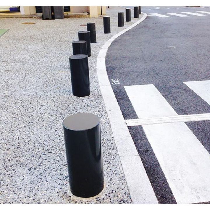 Borne anti stationnement en acier. Borne de protection sur voiries.