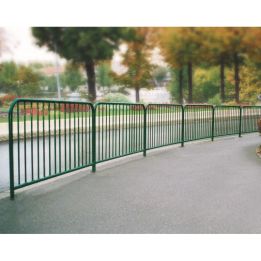 Barrière de ville à barreaux