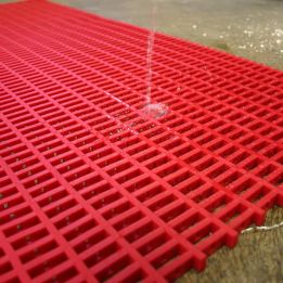 Caillebotis antidérapants en PVC - maille 30x10mm - Caillebotis industriel COBAMAT INTER