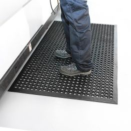 Caillebotis antifatigue et antidérapant - Caillebotis industriel RAMPMAT INDUSTRIAL
