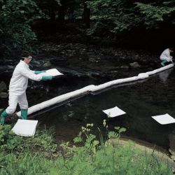 Barrages pour huiles et hydrocarbures