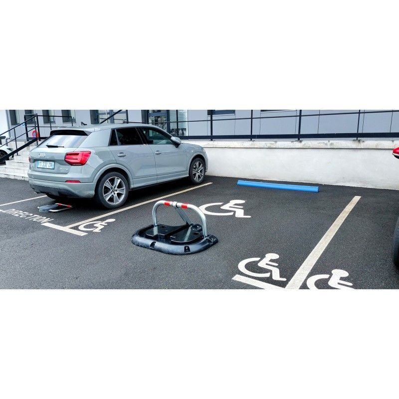 Arceau de parking sur socle caoutchouc | Equipement de parking et de voirie