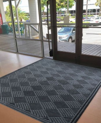 Comment choisir un tapis d’entrée professionnel ?