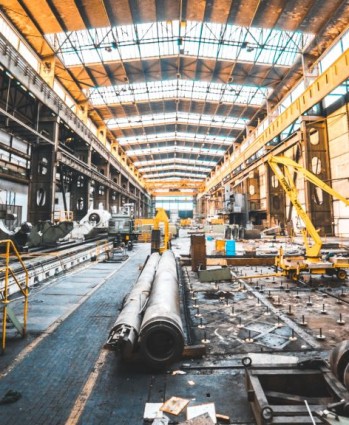 Revêtements de sol industriels : le bon matériau